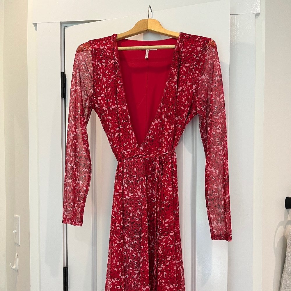 Cute BCBG women’s wrap dress